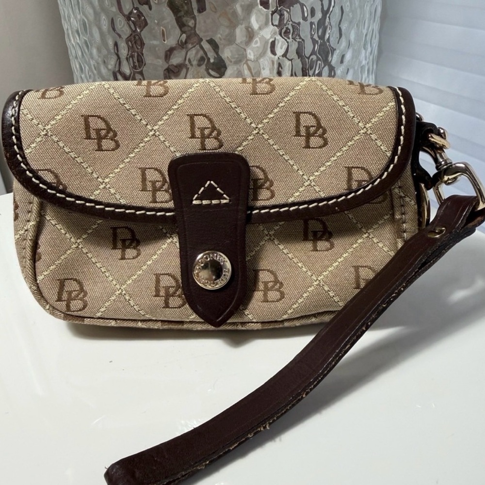 Vintage Dooney And Bourke Florentine Satchel With Bonus D&B Wristlet/Pouch✨ - Picture 16 of 16
